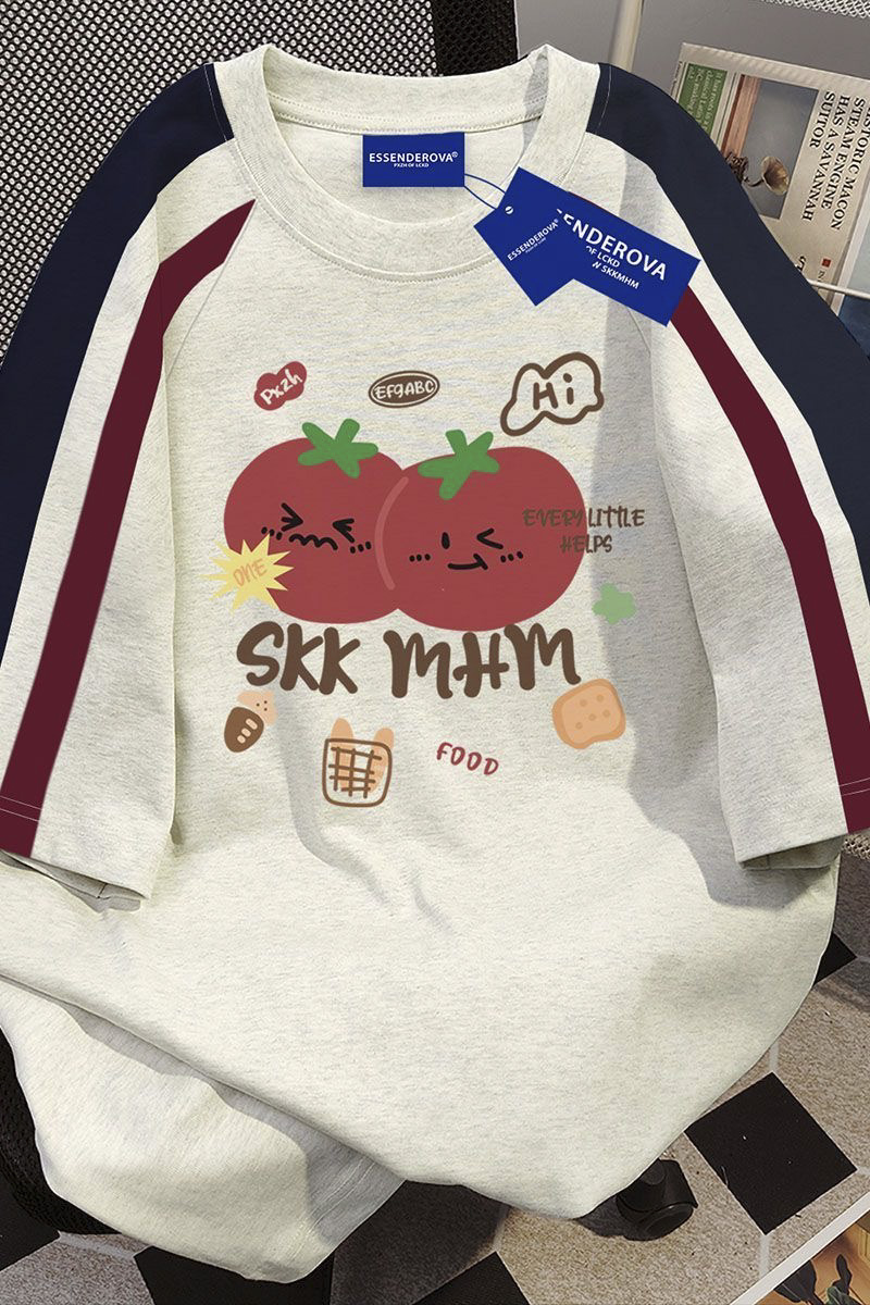 灰色T恤上的卡通番茄印花