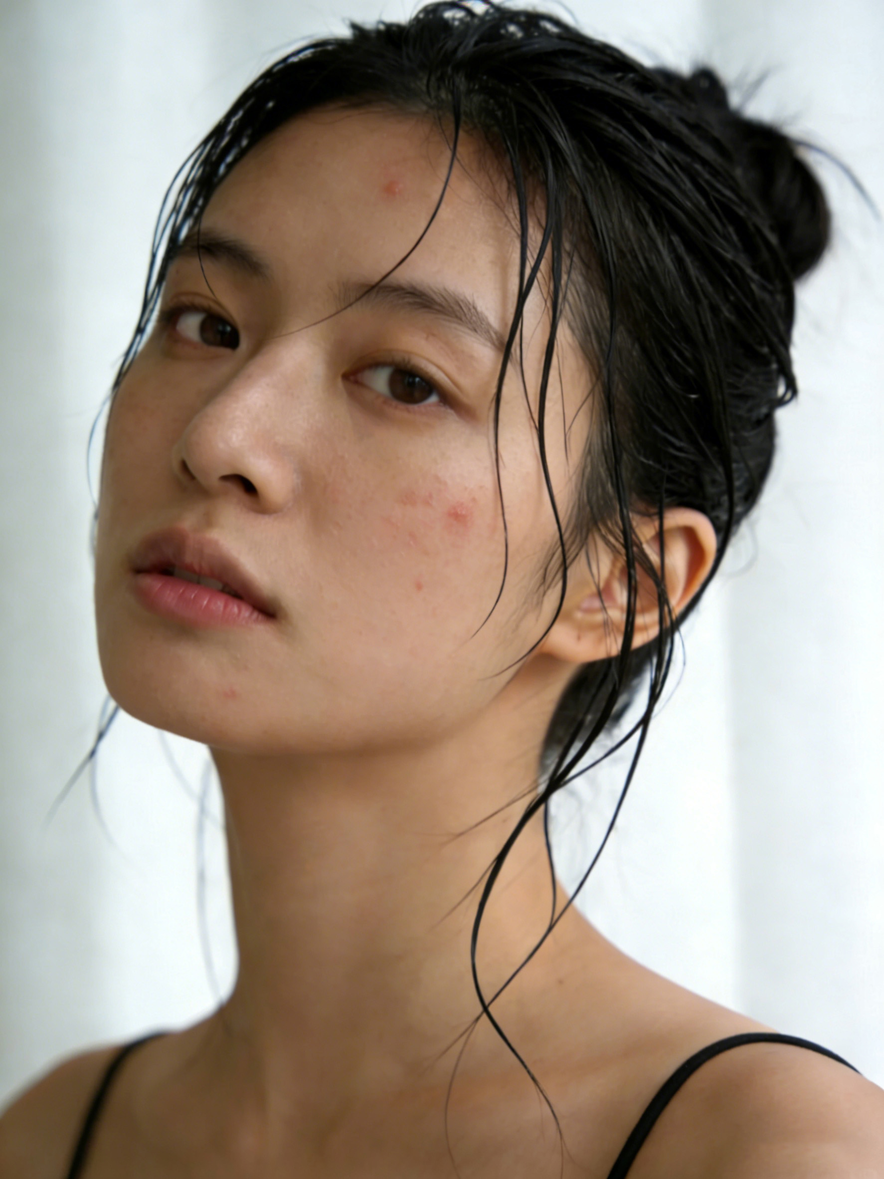 湿发造型修图前面部痘印特写