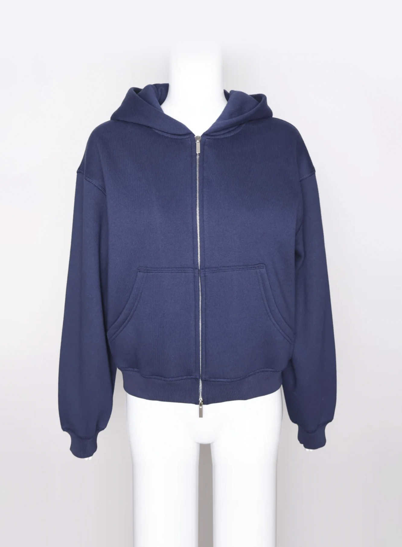 第二组服装精修前