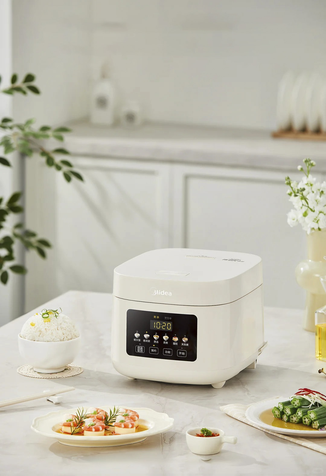白色电饭煲白底图和厨房场景素材