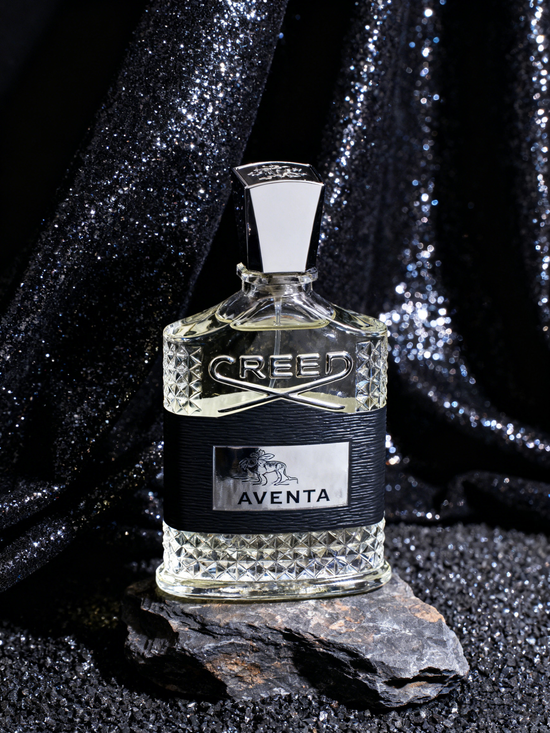 护肤品迁移后变为香水瓶融入同一场景