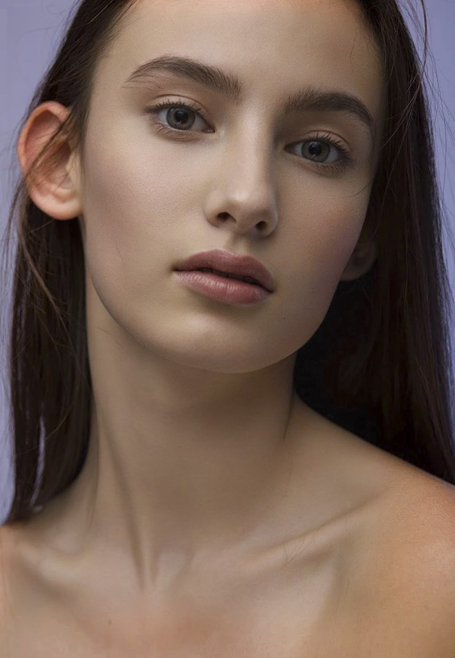 另一人像修图后面部改善