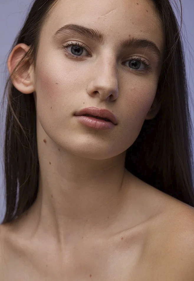 另一人像修图前面部有瑕疵