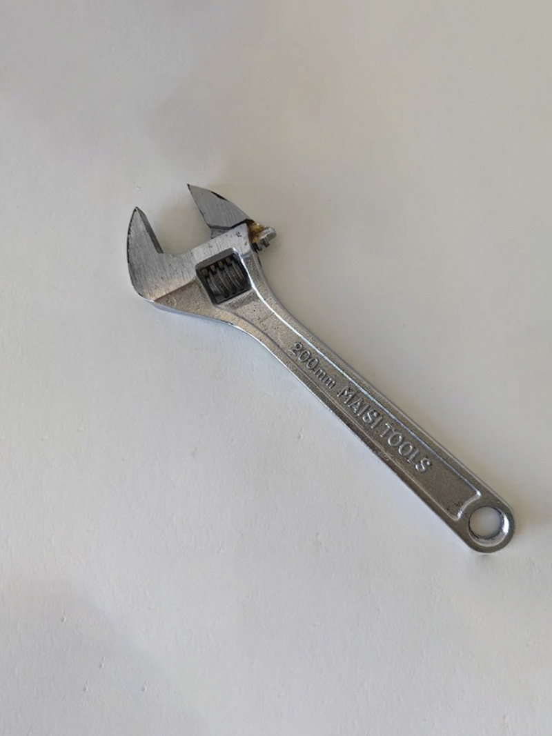 金属产品精修前表面有氧化斑